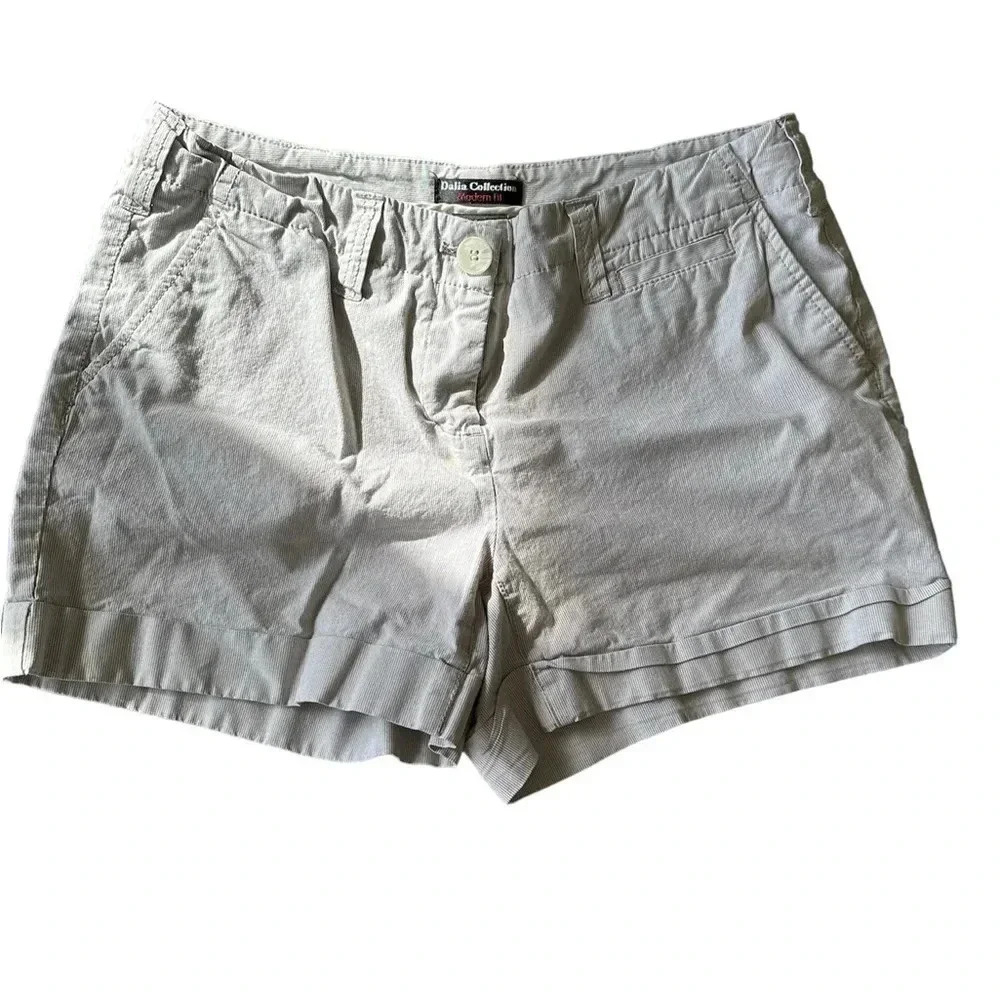 DALIA COLLECTION Wmn/Jr Beige Pinstripe Modern Fit Cuff Chino Short-Shorts 6